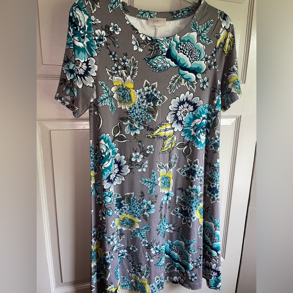 Loft like new patterned dress. Size small.